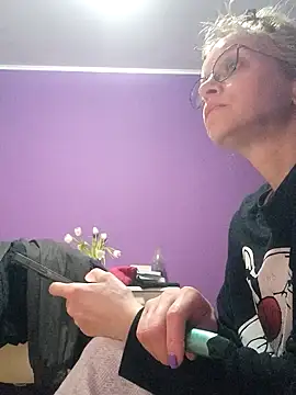 BritneyHudson online show from March 5, 2026, 2:29 am