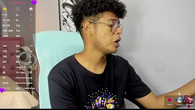 boylittle19cm online show from October 3, 2025, 12:35 pm