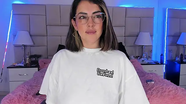 IsisLoveyes  online show from December 10, 2024, 10:47 pm