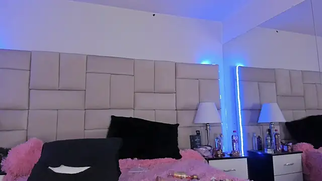 IsisLoveyes  online show from January 5, 2025, 3:00 am