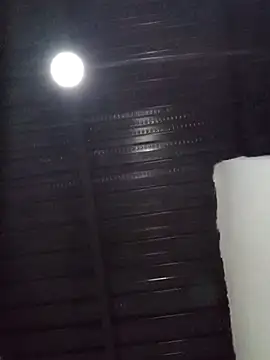 Snapshot of KarameloVzla chatting on November 8, 2025, 2:12 am KarameloVzla online show from November 8, 2025, 2:12 am