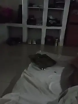 KarameloVzla online show from June 19, 2026, 2:38 am