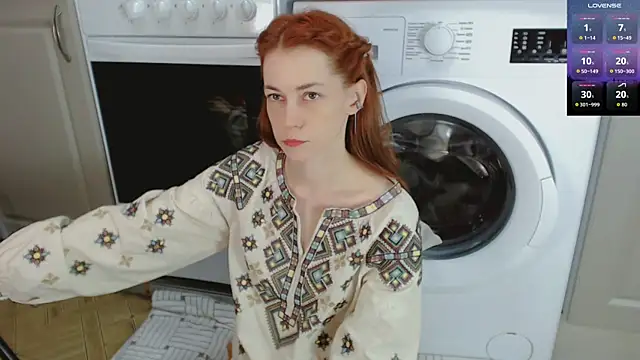 Snapshot of Amina_Barbarian chatting on October 17, 2025, 6:10 pm Amina Barbarian online show from October 17, 2025, 6:10 pm