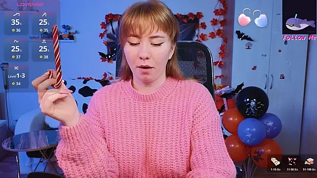 D0nna  online show from November 3, 2025, 7:37 pm