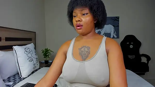 Renee-18 online show from February 4, 2026, 3:12 am