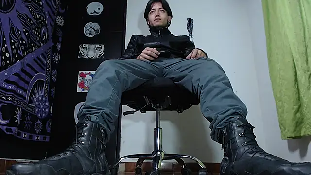 Dicaprioo  online show from December 5, 2024, 6:00 pm