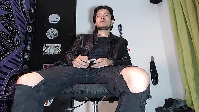 Dicaprioo  online show from December 16, 2024, 1:31 am