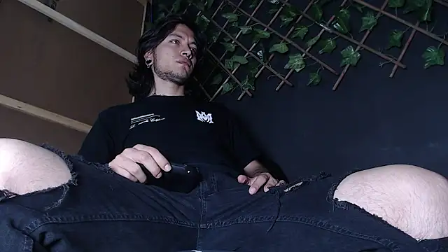 Dicaprioo  online show from September 10, 2025, 6:08 pm