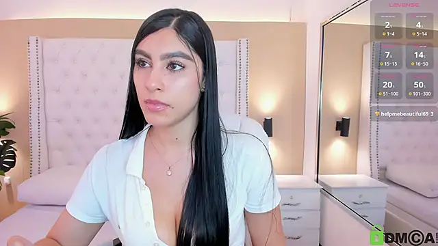 Snapshot of Emily_roux chatting on February 12, 2026, 9:54 pm Emily roux online show from February 12, 2026, 9:54 pm