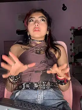 Snapshot of _Gothiccbitch_ chatting on January 23, 2025, 7:11 am Gothiccbitch online show from January 23, 2025, 7:11 am