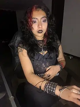 Snapshot of _Gothiccbitch_ chatting on September 28, 2025, 7:03 am Gothiccbitch online show from September 28, 2025, 7:03 am