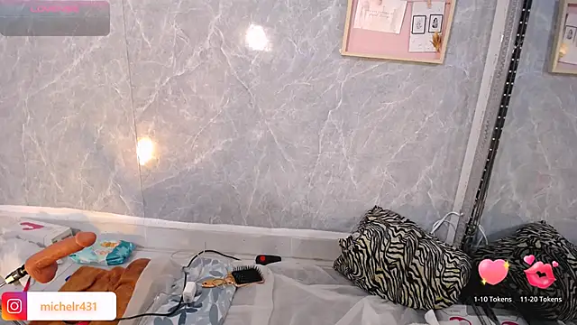 Mia  reys online show from March 3, 2026, 12:22 pm