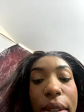 Snapshot of CahitlinBell chatting on October 19, 2025, 1:56 pm CahitlinBell online show from October 19, 2025, 1:56 pm