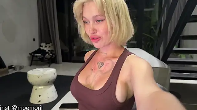 Golden Aline online show from March 17, 2026, 2:20 pm