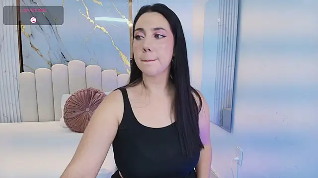 Snapshot of dahianthompson chatting on January 21, 2025, 4:21 am dahianthompson online show from January 21, 2025, 4:21 am