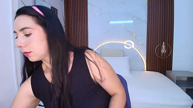 Snapshot of dahianthompson chatting on February 25, 2025, 10:07 pm dahianthompson online show from February 25, 2025, 10:07 pm