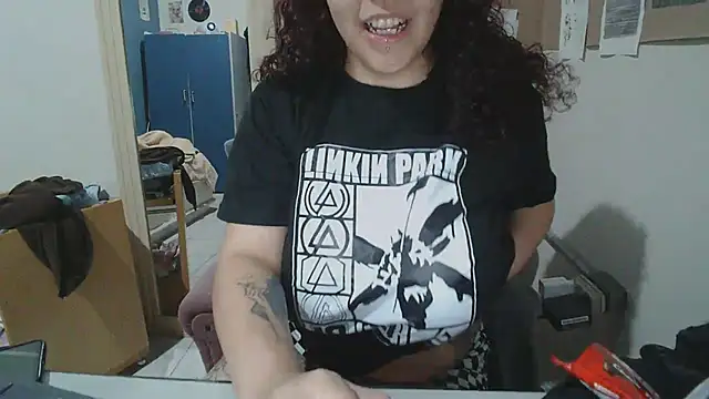 Snapshot of bbyedarling chatting on October 14, 2025, 3:07 am bbyedarling online show from October 14, 2025, 3:07 am