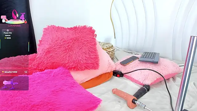 EmmaCrush online show from March 7, 2025, 12:48 am