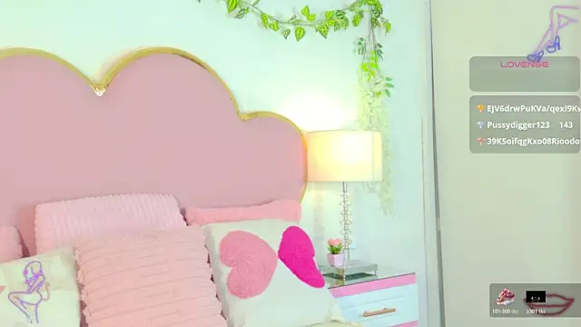 EmmaCrush online show from January 14, 2026, 9:20 pm