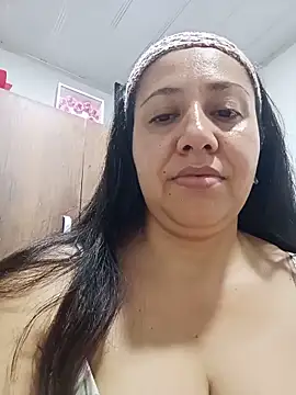 layla gomez online show from May 31, 2026, 3:58 am