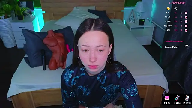 Snapshot of Hayle_Hill chatting on December 15, 2024, 4:51 am Hayle Hill online show from December 15, 2024, 4:51 am