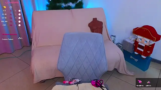 Snapshot of Hayle_Hill chatting on December 18, 2024, 8:09 am Hayle Hill online show from December 18, 2024, 8:09 am