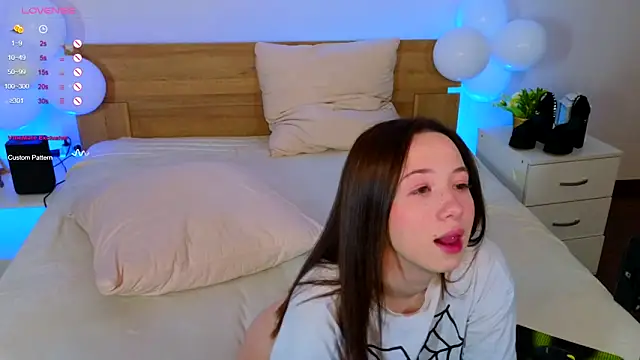 Snapshot of Hayle_Hill chatting on February 24, 2025, 5:00 am Hayle Hill online show from February 24, 2025, 5:00 am