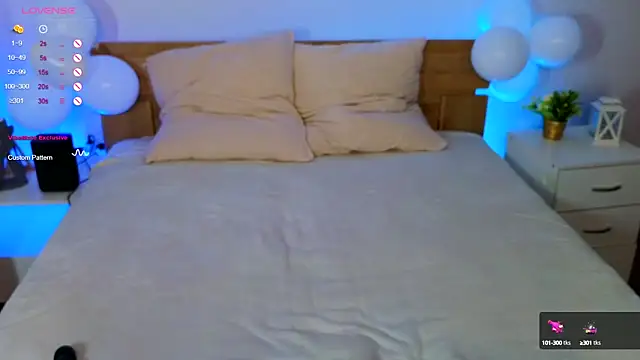 Snapshot of Hayle_Hill chatting on February 25, 2025, 2:14 am Hayle Hill online show from February 25, 2025, 2:14 am