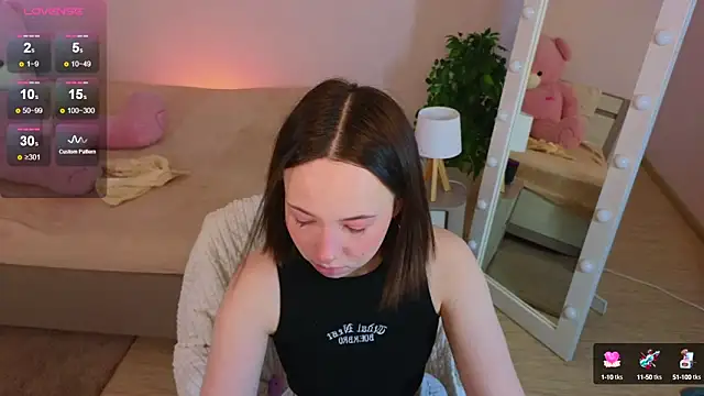 Snapshot of Hayle_Hill chatting on March 16, 2025, 2:21 am Hayle Hill online show from March 16, 2025, 2:21 am