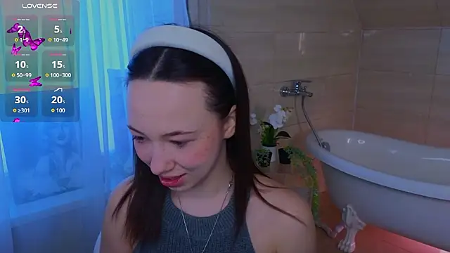 Hayle Hill online show from March 14, 2026, 2:28 am