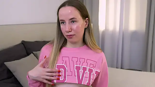 Cassie Kelman online show from October 13, 2025, 9:04 pm