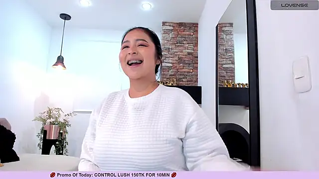  alaiasmile  online show from March 15, 2025, 7:38 pm