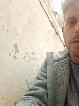 Snapshot of Jonjon3669 chatting on April 5, 2026, 3:31 pm Jonjon3669 online show from April 5, 2026, 3:31 pm