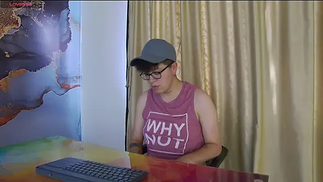Snapshot of alex_noa chatting on September 17, 2025, 7:26 pm alex noa online show from September 17, 2025, 7:26 pm