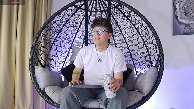 alex noa online show from May 15, 2026, 3:24 am