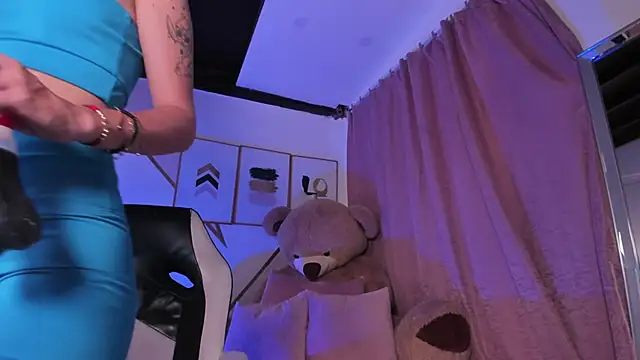 maye wells online show from January 30, 2025, 5:39 pm