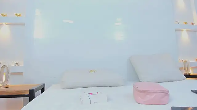 Dalia-Prada online show from March 3, 2026, 3:45 am