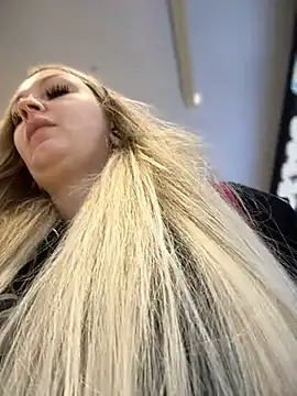 Snapshot of Teya_moon_ chatting on December 2, 2024, 11:12 am Teya moon online show from December 2, 2024, 11:12 am