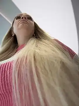 Snapshot of Teya_moon_ chatting on December 12, 2024, 10:34 am Teya moon online show from December 12, 2024, 10:34 am