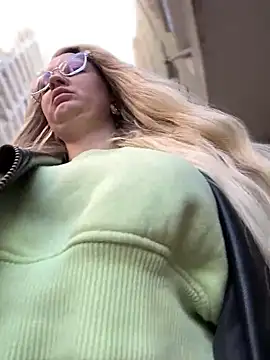 Snapshot of Teya_moon_ chatting on January 12, 2025, 11:28 am Teya moon online show from January 12, 2025, 11:28 am