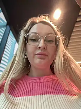 Snapshot of Teya_moon_ chatting on January 15, 2025, 11:10 am Teya moon online show from January 15, 2025, 11:10 am