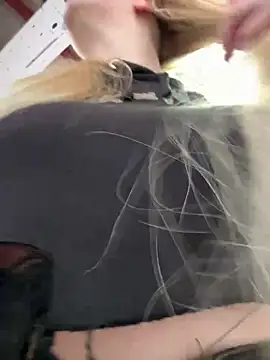 Snapshot of Teya_moon_ chatting on February 1, 2025, 12:16 pm Teya moon online show from February 1, 2025, 12:16 pm