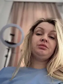 Snapshot of Teya_moon_ chatting on February 7, 2025, 12:50 pm Teya moon online show from February 7, 2025, 12:50 pm