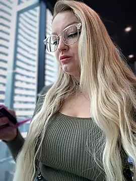 Snapshot of Teya_moon_ chatting on February 16, 2025, 11:38 am Teya moon online show from February 16, 2025, 11:38 am