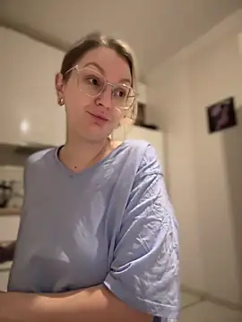 Snapshot of Teya_moon_ chatting on February 21, 2025, 12:38 am Teya moon online show from February 21, 2025, 12:38 am