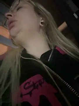 Snapshot of Teya_moon_ chatting on February 27, 2025, 9:58 pm Teya moon online show from February 27, 2025, 9:58 pm