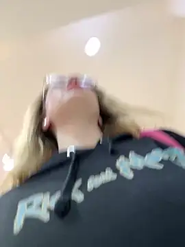 Snapshot of Teya_moon_ chatting on October 14, 2025, 9:10 am Teya moon online show from October 14, 2025, 9:10 am