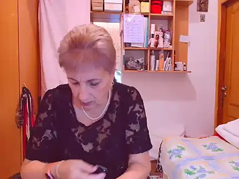 Victoria5643 online show from September 23, 2025, 7:50 pm