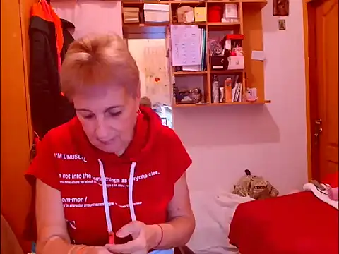 Victoria5643 online show from October 8, 2025, 3:42 pm