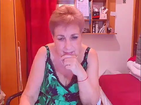 Victoria5643 online show from December 3, 2025, 4:38 pm